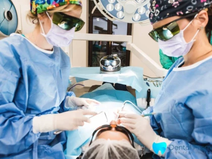 Află mai multe despre implantul dentar care are loc la Dental Premier
