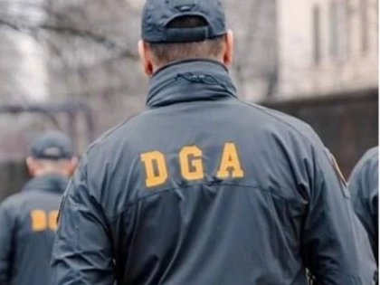 Agentul de poliție din cadrul Biroului Rutier Arad, prins în timp ce lua mită, reținut pentru 24 de ore
