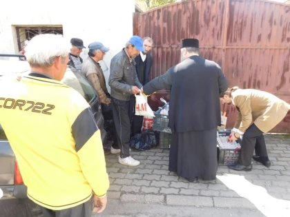 AJUTOARE ALIMENTARE PENTRU PERSOANELE NEVOIAŞE DIN ARAD