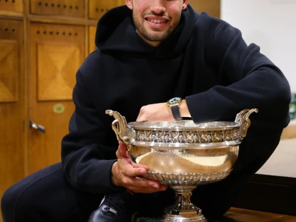 Alcaraz câștigă cea mai lungă finală de Roland Garros din istorie, în fața lui Sinner