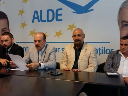 ALDE ARAD: FALCĂ ŞI ACOLIŢII SĂI TREBUIE SĂ PLĂTEASCĂ PENTRU DEZASTRUL DE LA CET