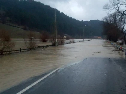 Alertă de inundaţii pentru judeţul Arad