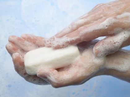 Alertă în România: Săpunuri toxice vândute de branduri celebre au împânzit marile magazine
