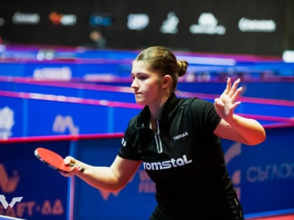 Alesia Sferlea este campioană balcanică la tenis de masă, cu naționala de junioare