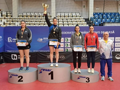 Alesia Sferlea este cvadruplă medaliată națională de junioare la tenis de masă! Jucătoarea de la CSM Arad - vicecampioană la simplu