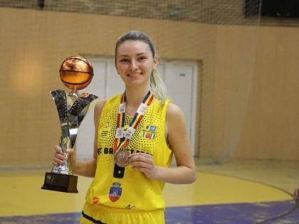 Alexandra Rotariu continuă la FCC Baschet UAV Arad