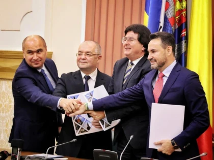 Alianța Vestului scoate bani din buzunarele arădenilor, în loc să aducă fonduri la buget, cum se lăuda Falcă