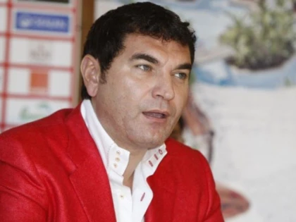 AM AFLAT MOTIVUL PENTRU CARE FOSTUL ACTIONAR DE LA DINAMO NU MUNCESTE IN SPATELE GRATIILOR