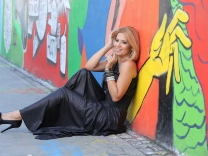 AMALIA ENACHE FACE MISTO DE ELENA UDREA!