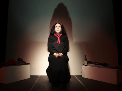 ”AMALIA RESPIRĂ ADÂNC”, LA TEATRUL DE VARĂ