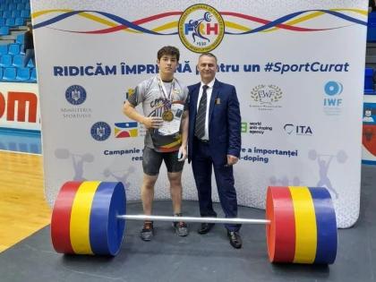 AMEFA și CSM dau doi tripli campioni naționali la haltere! Salbă de medalii arădene la juniori II