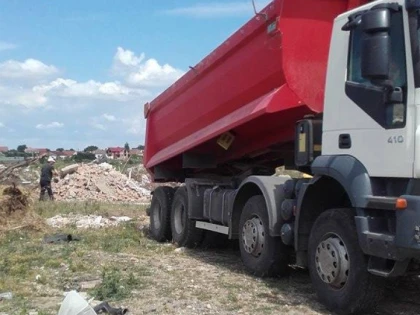 Amendă de o mie de lei, pentru moloz descărcat în locuri interzise