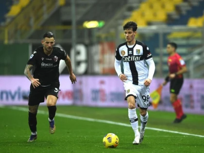 Ameninţat cu judecata, Man nu prinde echipa la Parma. Arădeanul înfruntă liderul din Serie A!