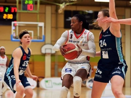Americanca Shereen Sutherland întăreşte Aradul! Rivala din Satu Mare a dat lovitura iernii