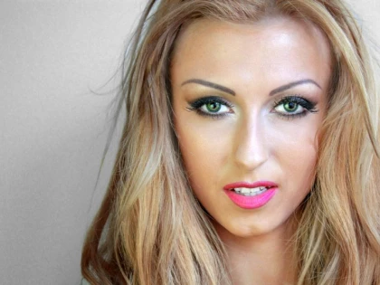 ANDREEA BALAN, MEREU PE DRUMURI! CUM ISI "OMOARA BLONDA TIMPUL PE DURATA CALATORIEI