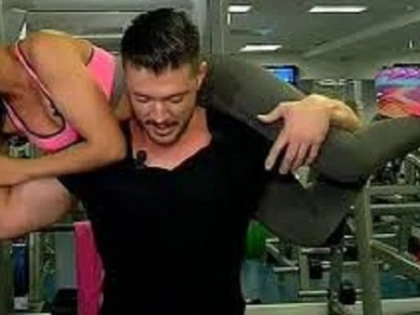 Andreea Mantea l-a lăsat aproape gol pe Victor Slav