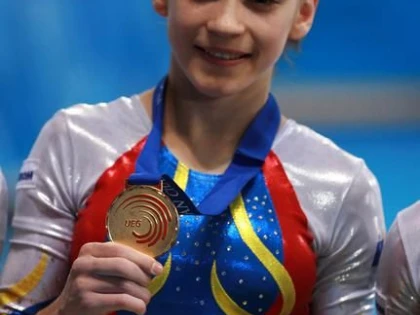 ANDREEA MUNTEANU A OBTINUT MEDALIA DE AUR LA CAMPIONATELE EUROPENE DE GIMNASTICA