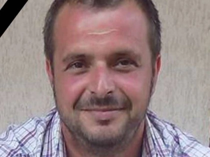 ANGAJATII PRIMARIEI LIPOVA SUNT ALATURI DE FAMILIA LUI ALEXANDRU STEI, DECEDAT IN URMA UNUI ACCIDENT LA VANATOARE