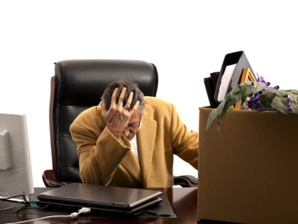 Angajații vor putea fi concediați și prin e-mail