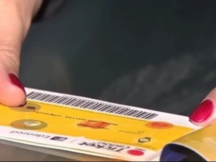 Angajatorii își pot recompensa suplimentar angajații cu tichete culturale și carduri
