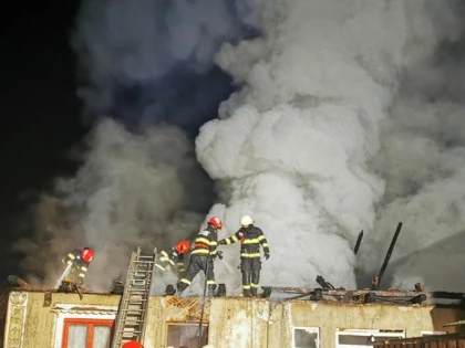 Aproape 1.000 de misiuni ale pompierilor în această lună