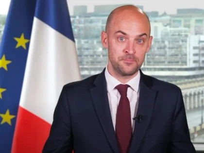 Aproximativ 3.000 de francezi au părăsit Libanul, potrivit şefului diplomaţiei franceze