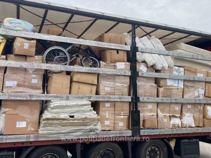 Aproximativ 34 tone deşeuri oprite la intrarea în țară, la Nădlac și Borș