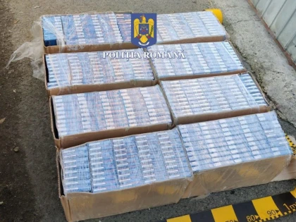 Arădean prins cu 2000 de pachete de țigări în mașină. Contrabandistul a rămas fără autoturism
