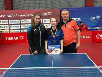 Arădeanca Adela Strună a urcat pe podiumul național al senioarelor la tenis de masă!