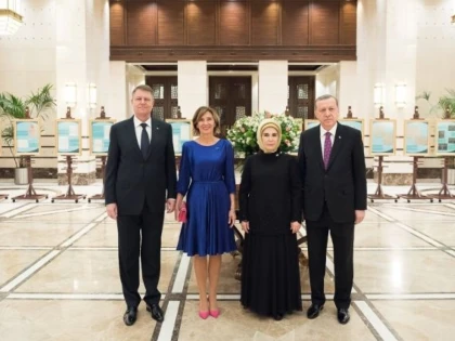 ARADEANCA ELI LASLEAN A FACUT-O PE CARMEN IOHANNIS SA STRALUCEASCA LA ANKARA