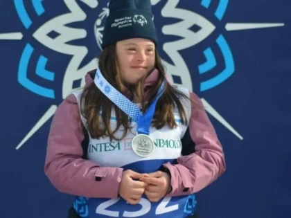 Arădeanca Mara Oprea a luat argintul pentru România la Jocurile Mondiale Special Olympics!