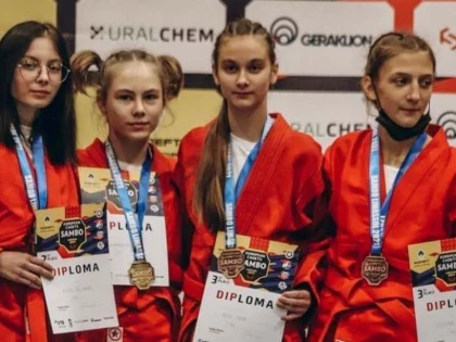Arădeanca Timeea Hegyi a luat bronzul la Europenele de sambo, cadete! (FOTO)