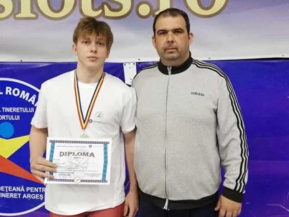 Arădeanul Daniel Rus a fost cooptat în lotul naţional U17 de lupte greco-romane