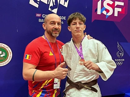 Arădeanul David Mercea a luat bronzul mondial școlar pe tatami, în Bahrain!