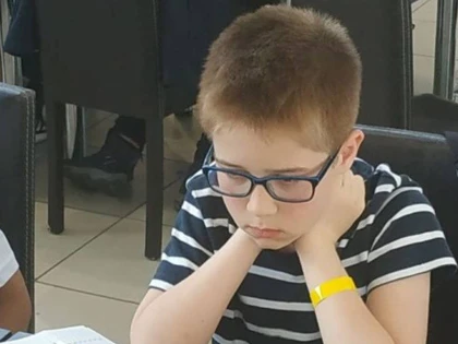Arădeanul Filip Magold reprezintă România la şah online