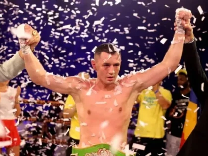 Arădeanul Flavius Biea este campion mondial la box profesionist și intră în galeria marilor pugiliști