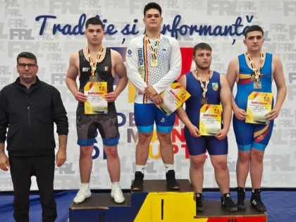 Arădeanul Vlad Petrean este campion național de lupte, la categoria sub 17 ani