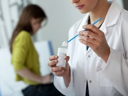 Arădencele pot beneficia gratuit de testarea Babeş Papanicolau