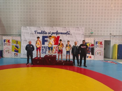 Arădenii au urcat pe podium la Campionatul Național de Lupte U15