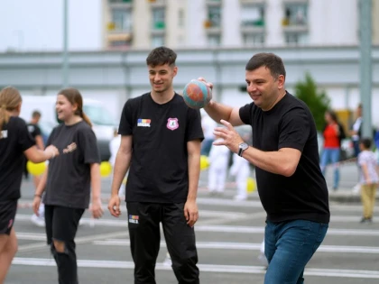 Arădenii din Vlaicu s-au bucurat de Caravana Sportului!