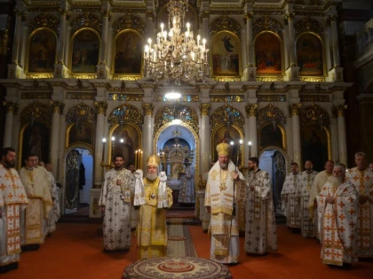 Arădenii l-au sărbătorit pe Arhiepiscopul Timotei, la 35 de ani de arhipăstorire la Arad