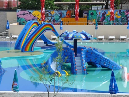 Arădenii se vor putea bucura de primul aquapark, asemănător celor din Ungaria, mergând în... Timișoara