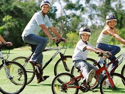 Arădenii sunt invitați la o plimbare cu bicicleta în Parcul Natural Lunca Mureșului