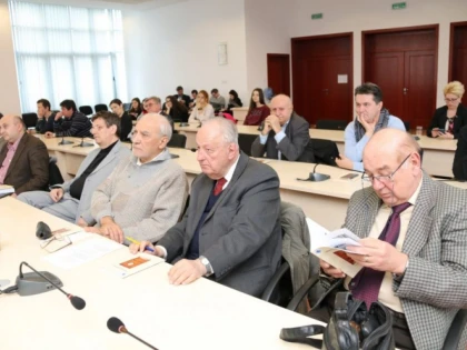 Aradul a deschis Anul Centenar cu o conferință, premieri și un spectacol de gală dedicat Micii Uniri