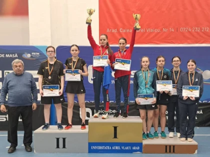Aradul are viitor în tenisul de masă! Daria Măguran a luat bronzul național U15 la dublu, iar Maya Madar joacă semifinala de simplu!