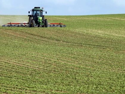 Aradul, pe locul II în topul judeţelor în care au fost vândute cele mai multe terenuri agricole