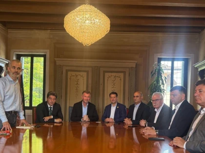 Aradul reia legăturile cu Verona, în administrație, viticultură și educație