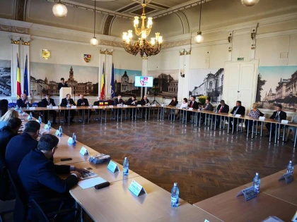 Aradul, Ungheniul și Ialoveniul și-au prezentat oportunitățile de afaceri în cadrul unui forum economic