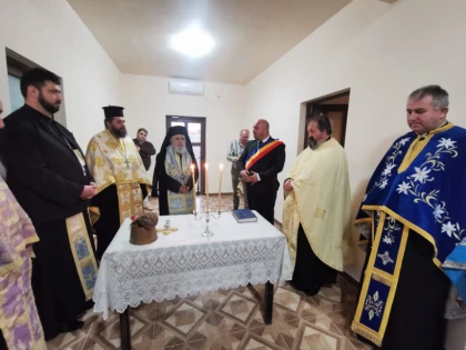 Arhiepiscopul Aradului a participat la sfinţirea capelei mortuare din Felnac
