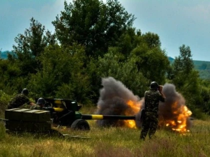 ARMATA VA DESFASURA UN EXERCITIU CU TRAGERI DE LUPTA IN POLIGONUL DUD - TAUT